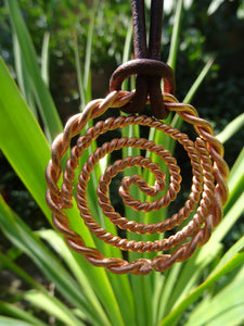 Galaktischer Tensorring mit Doppelspirale | 144 MHz Kupfer | Handgefertigter Dimensionswirbel (Ø 5 cm)